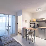 Διαμέρισμα Chez Adeline - Confortable Avec Piscine Et Parking Λα Γκραντ-Μοτ