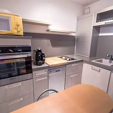 Chez Adeline - Confortable Avec Piscine Et Parking *