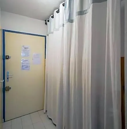 Chez Adeline - Confortable Avec Piscine Et Parking Appartement *
