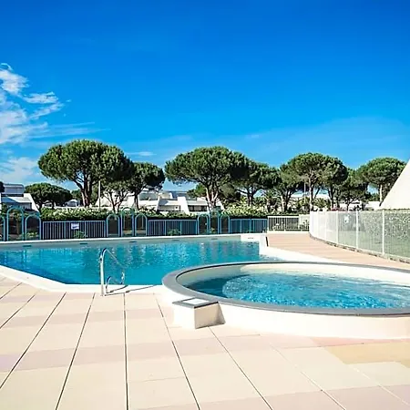 Appartement Chez Adeline - Confortable Avec Piscine Et Parking *