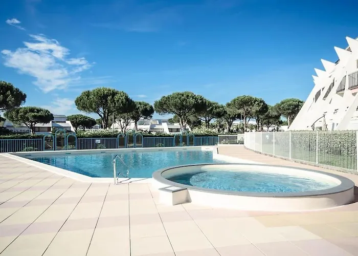 Chez Adeline - Confortable Avec Piscine Et Parking *