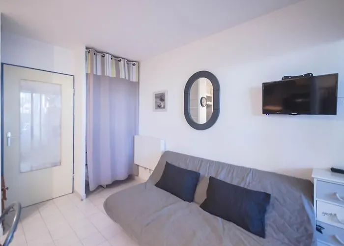 Chez Adeline - Confortable Avec Piscine Et Parking 公寓
