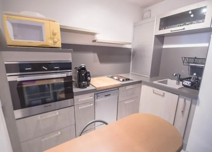 Chez Adeline - Confortable Avec Piscine Et Parking *